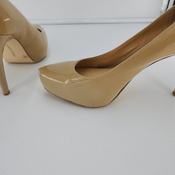 Gianni Bini tan platform heels - Picture 5 of 6